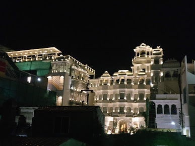 Lake Shore Hotel & Restaurant
